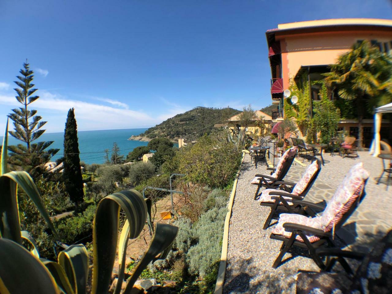 Hotel Villa Belvedere Бонасола Екстериор снимка